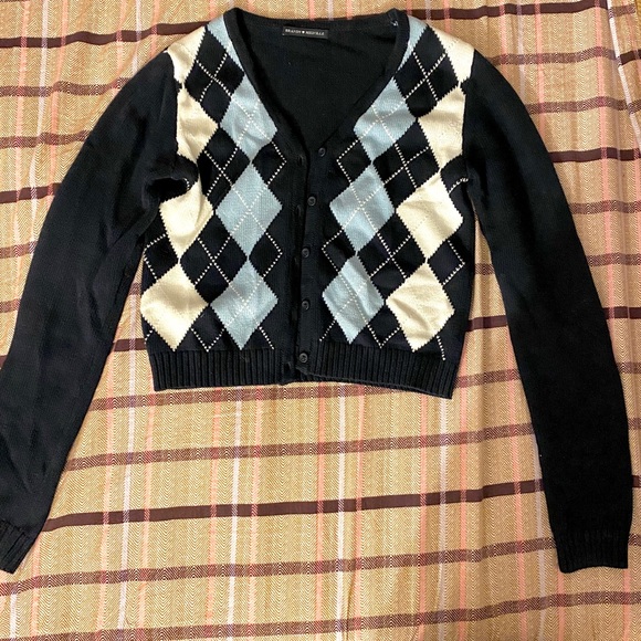 Brandy Melville Elizabeth sweater - Picture 4 of 5